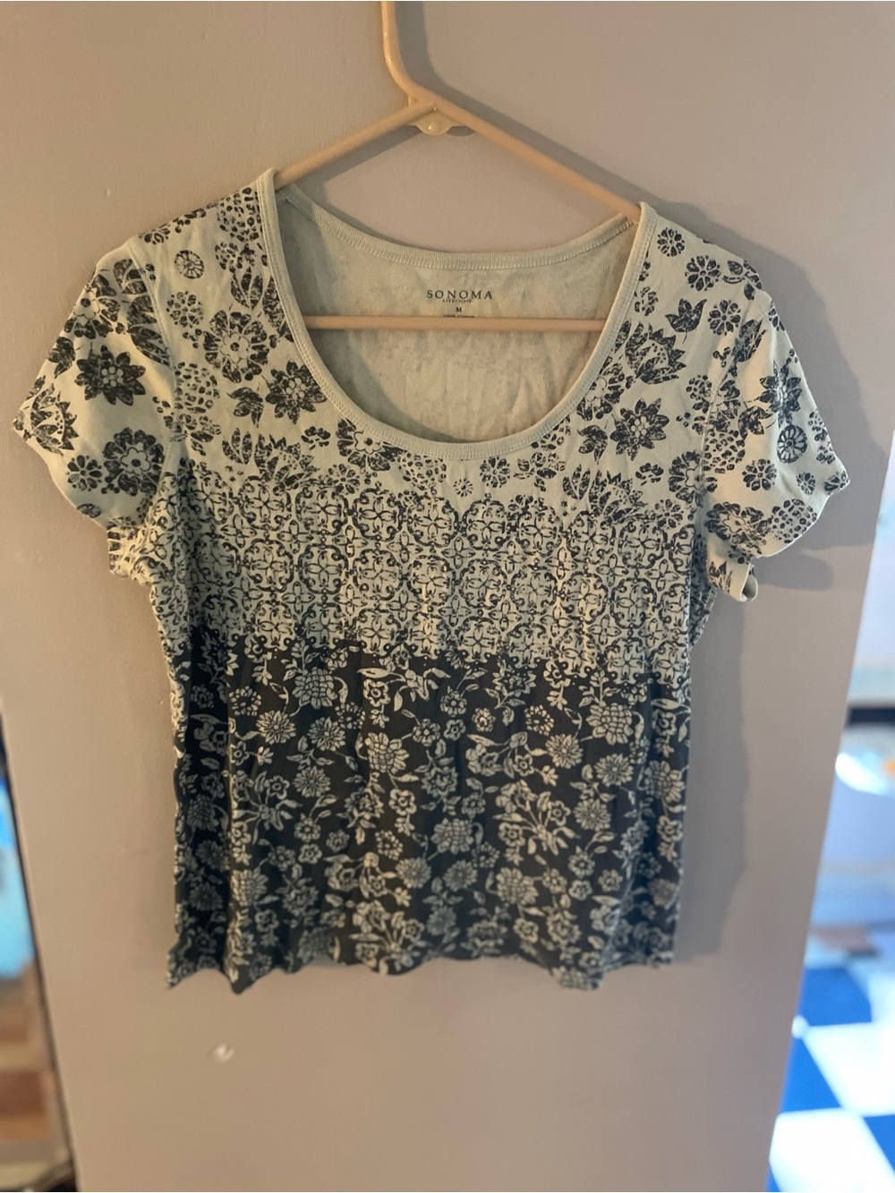 Sonoma Scoop Neck Floral shirt in shades of green